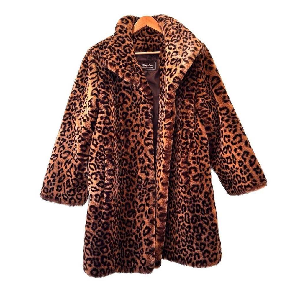Terry Lewis Classic Luxuries Leopard Faux Fur Coat – Size Medium